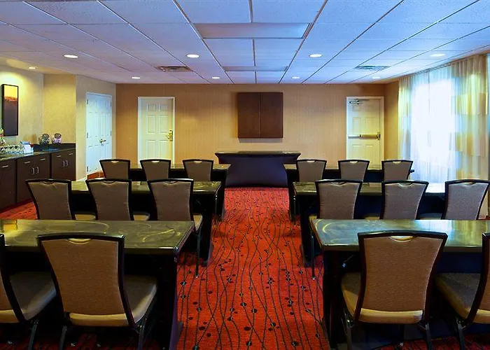 By Marriott Airport Hotel Phoenix