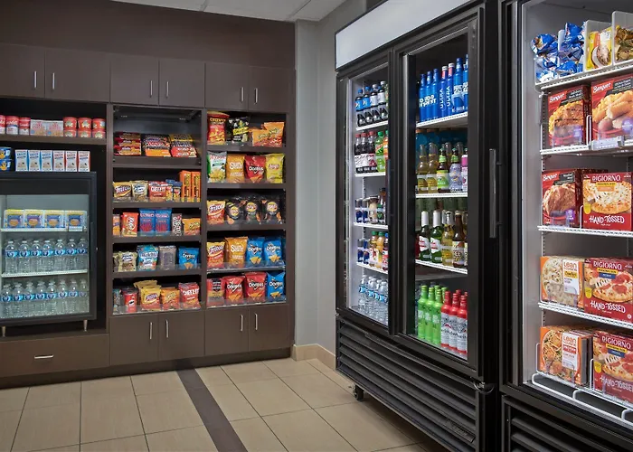Hotel By Marriott Airport 3*