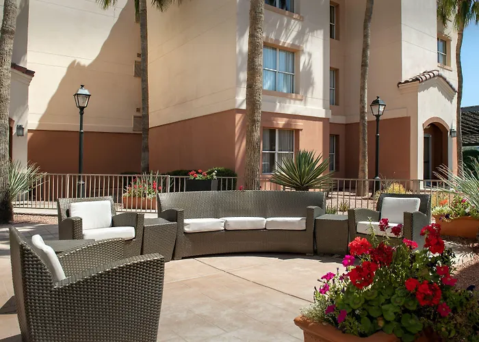 Hotel By Marriott Airport 3*