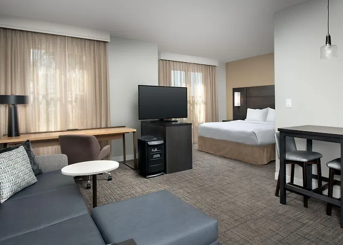 By Marriott Airport