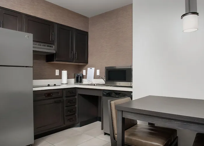 By Marriott Airport 3*