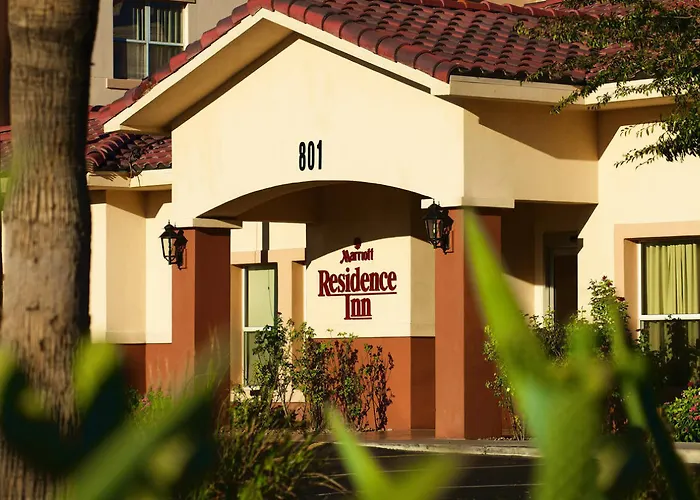 By Marriott Airport Hotel 3*